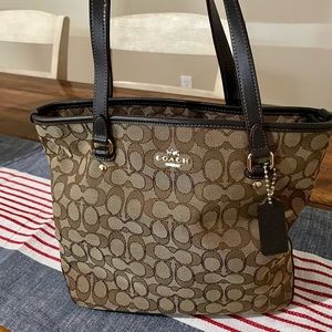 Coach Gallery Tote Purse
